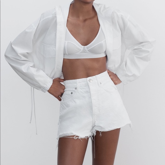 ZARA HIGH WAISTED WHITE JEAN SHORTS - Picture 1 of 3